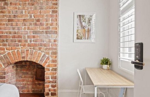 Glebe House | Traditional Double Room in Glebe - Nearby USYD - Shared Bathroom