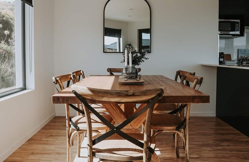 Tranmere House | Tranmere Seaside Serenity