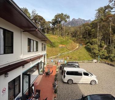 Kundasang Bed & Breakfast | Tranquera House