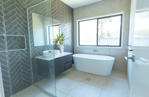 Buderim House | Tranquil 1BR Retreat With Private Entrance