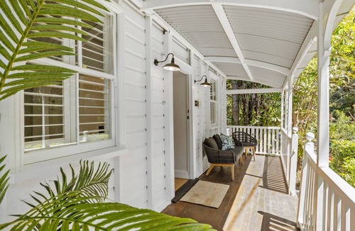 Bardon Apartment | Tranquil 2-Bed Family Home with Deck Among Trees