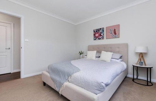 Lake Albert Villa | Tranquil 2-bedroom retreat