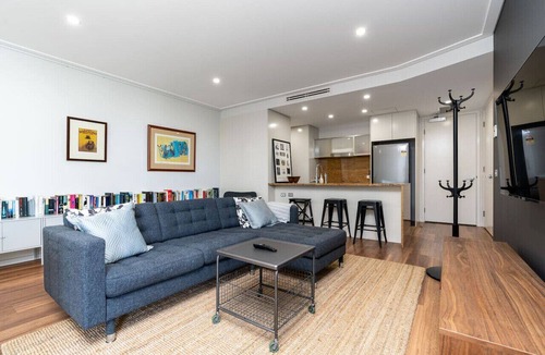 City East Apartment | Tranquil 2BR APT - Glebe Park View