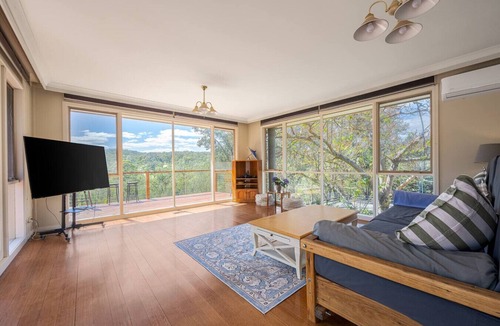 Wonga Park Condo | Tranquil Cottage with Valley & Hills Views