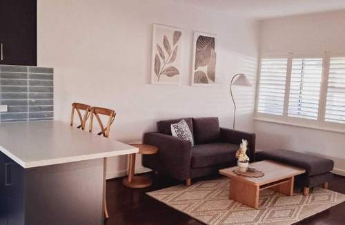 Rockingham Apartment | Tranquil Escape by Rockingham Jetty - Hosted by Canstay