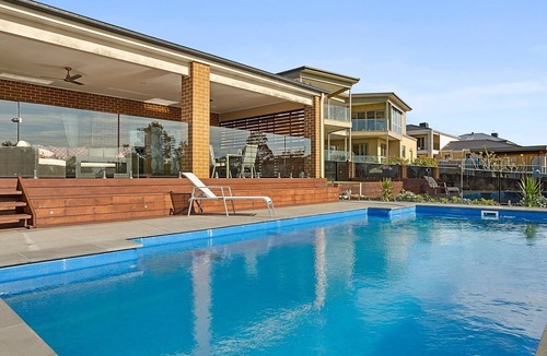 Mount Martha House | Tranquil Family Friendly, City/Bay Views, Pool and Spa - Mt Martha