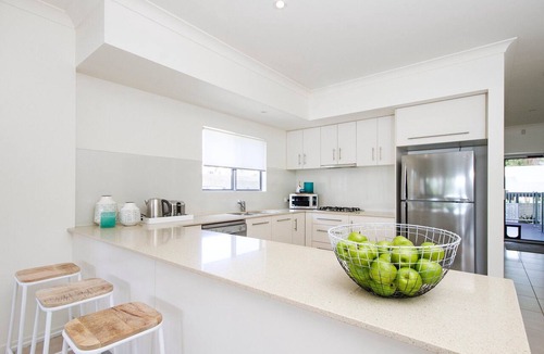 Tewantin House | Tranquil & Modern Riverside Getaway