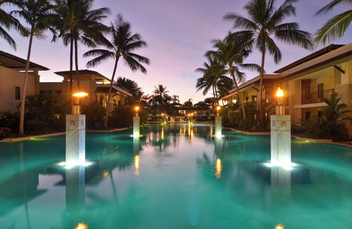 Craiglie Apartment | Tranquil Waters One Bedroom Apartment in the tropics