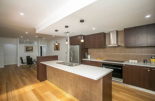 Wanneroo House | Tranquility Executive Retreat (2 bdrm)