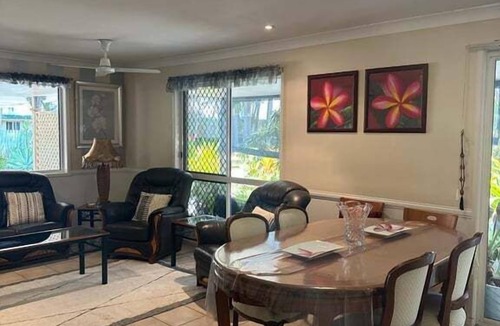 The Range House | Tranquility On King Rockhampton