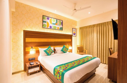 Badlapur Hotel | Treebo Premium Merrit Badlapur