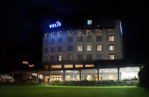 Sonepat Hotel | TreeHouse Velis