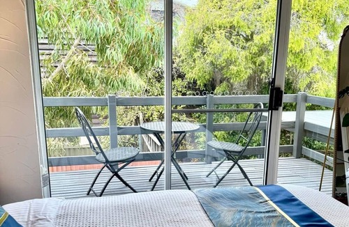 Maslin Beach Bed & Breakfast | Treetop Ocean Views at Maslin Beach Coastal Escape. Pet-Friendly!