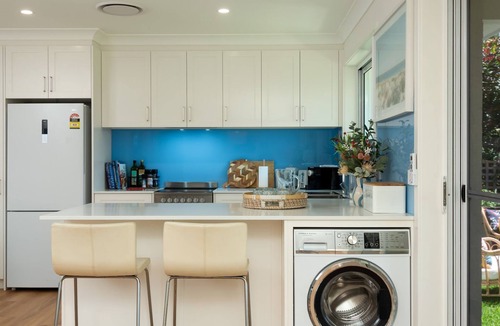Mollymook Beach House | Treetop Tides in Mollymook Beach