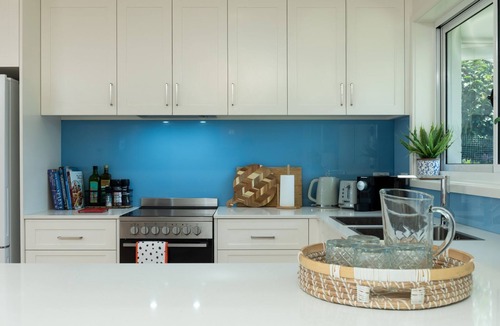 Mollymook Beach House | Treetop Tides in Mollymook Beach