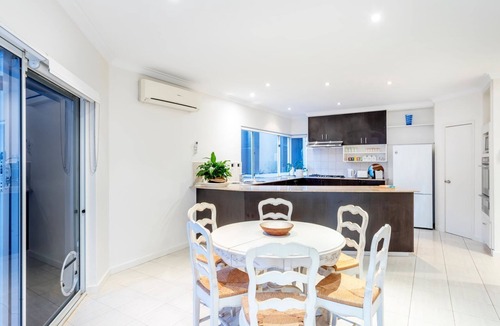 Trigg House | Trigg Coastal House - Beachfront Bliss with Sunset Views