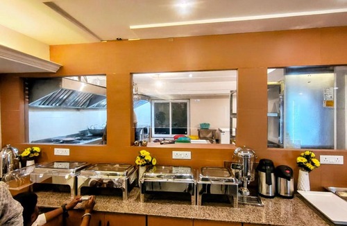 Haraiya Hotel | Trimrooms D'Centrum near Ram Mandir