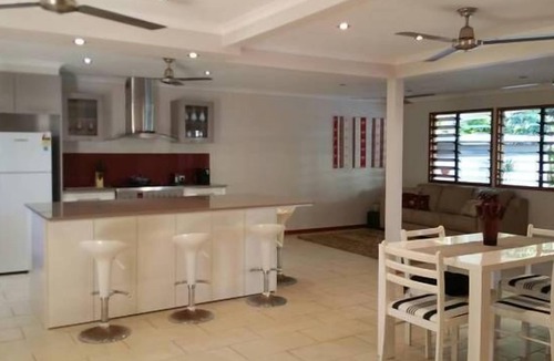Trinity Beach House | Trinity Beach for Families and couples