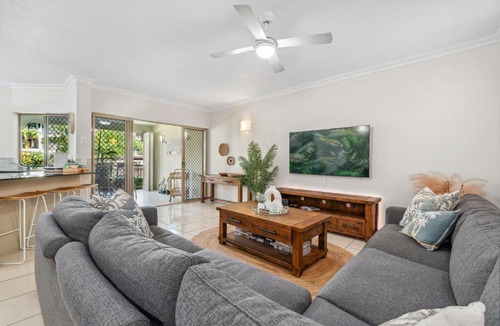 Westcourt Apartment | Tropical Gardens - Resort 9 Pools free parking
