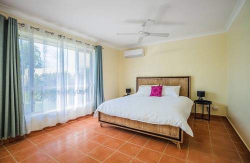Brinkin House | Tropical Getaway