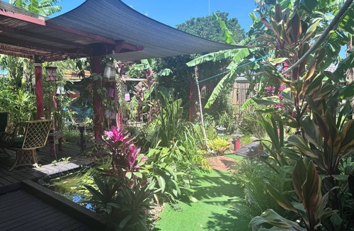 Victoria Point House | Tropical tranquility 3BR, pvte Comfy home close trans,ferry,gym,walk/cycle track