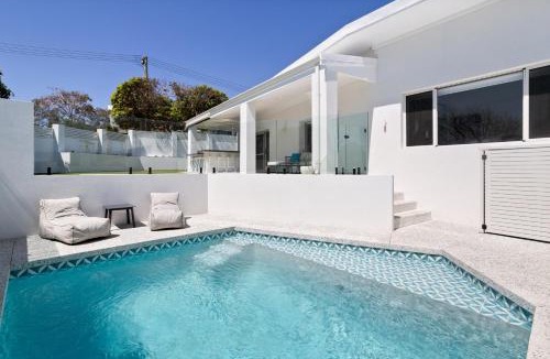 Scarborough House | Turquoise Waters Retreat