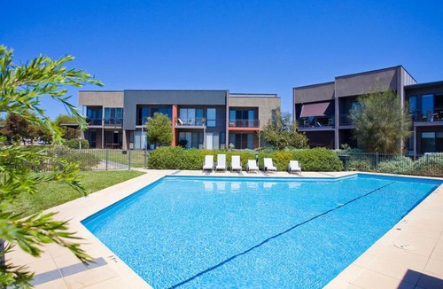 Torquay House | Twenty Five Coast