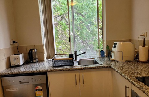 South Perth House | Twin or double room in a 2 bedroom apartment