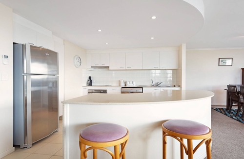 Forster Apartment | Twin Pines 602 - CBD Location