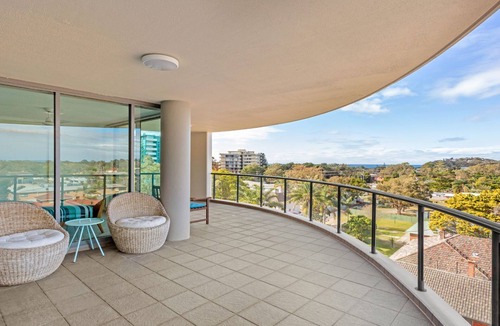 Forster Apartment | Twin Pines 602 - CBD Location