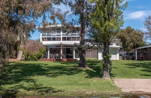 Bundalong House | Twin Rivers Whitehouse on the Murray