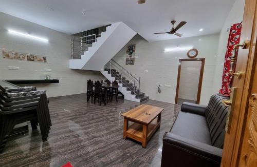 Yercaud Villa | Twin Towers