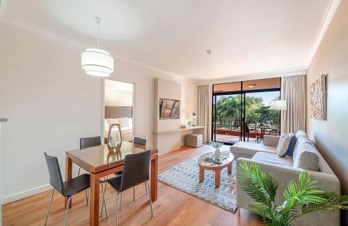 Darwin City Centre Apartment | Two Adjacent King Suites with a Breezy Balcony