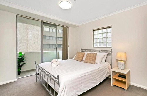 St. Leonards Apartment | Two Bedroom Apartment Atchison St(LN701)