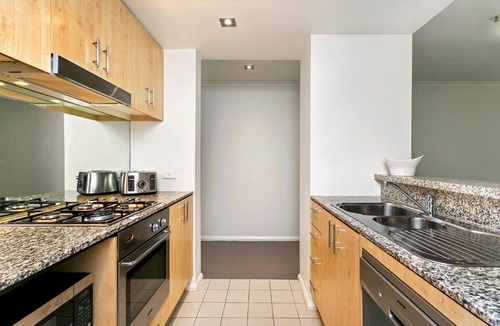St. Leonards Apartment | Two Bedroom Apartment Atchison St(LN701)