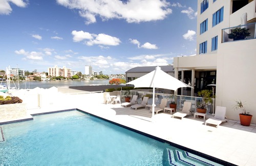 Kangaroo Point Apartment | Two Bedroom Unit on The River