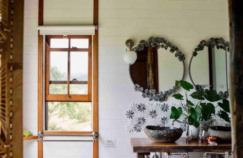 Moreton Bay Region Villa | Two Little Witches Cottage Retreats