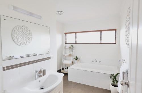 Kingscote Apartment | Two Rivers - Harriet