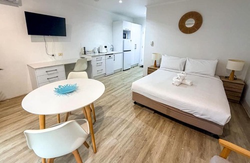 Dolphin Heads Apartment | U222 - The Serenity