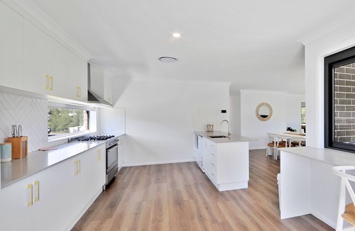 Woodgate House | Ultimate entertainer on First Avenue WOODGATE BEACH