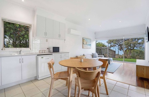 Jan Juc House | Ultimate Ocean Views - Pet Friendly sleeps 20