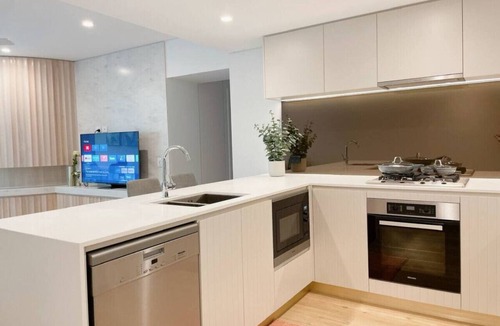 Brisbane Central Business District Apartment | Ultimate Riverview Designer 2BD Apartment at CBD
