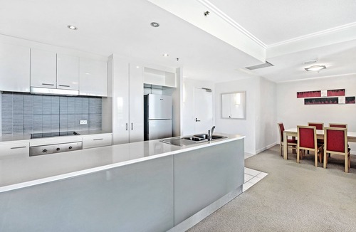 Broadbeach Waters Apartment | ULTIQA Freshwater Point Resort