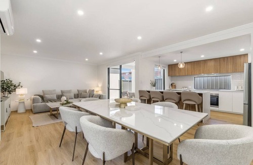 Maylands House | Ultra-Chic Modern Haven