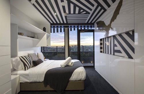 South Yarra Apartment | Ultra Modern Industrial Chic Endless City Views