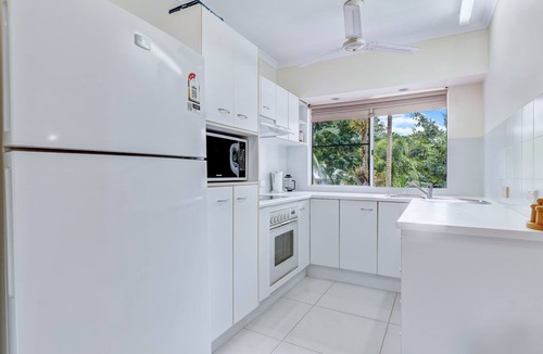 Wongaling Beach House | Ulysses 2 Beach front Apartment