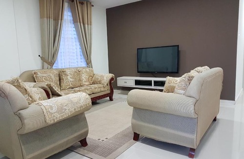 Kampung Batu Tiong House | Ummi Guesthouse