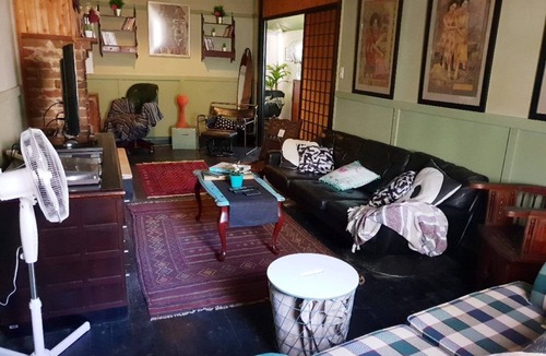 Springwood House | Unique 1920's Historic Retreat! Pet Friendly!