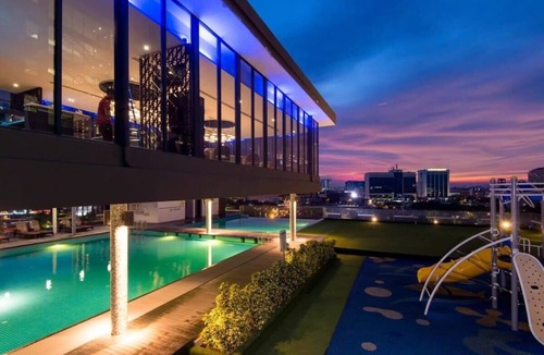 Tanjong Bidara Apartment | Unique 1BR Suite Perfect Infinity Pool