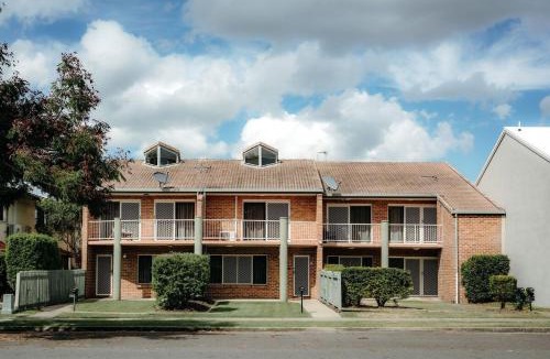 Allenstown Apartment | Unit 1, Rocky CBD